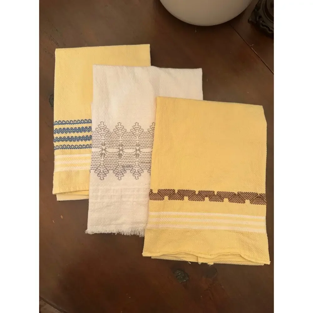 Lot of 3 Vintage Embroidered Linen Tea Towels Crisp Weighty 16x28- Cottagecore